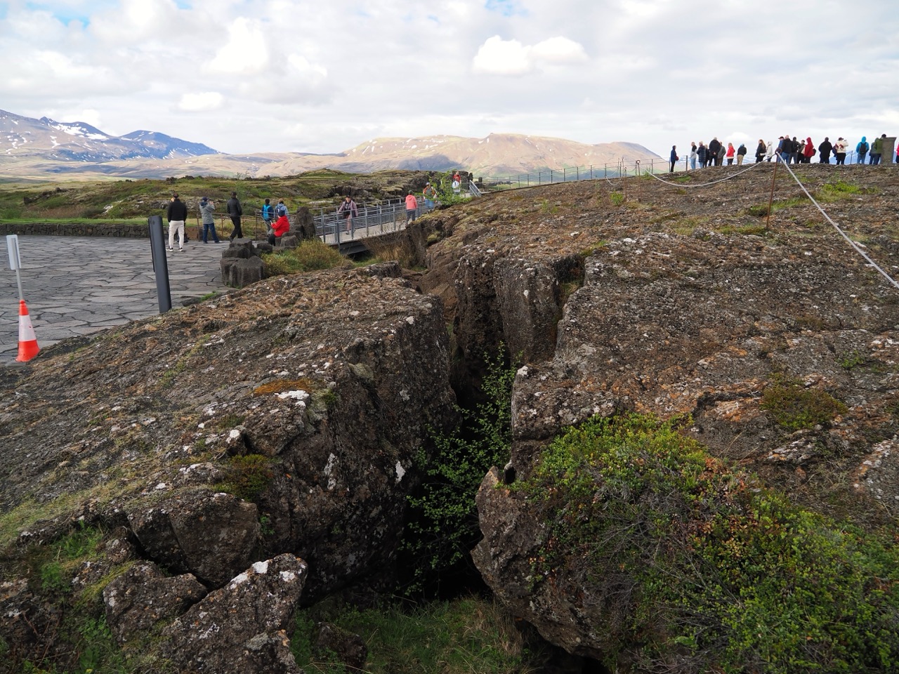 Edge of the North American plate – 186 Large