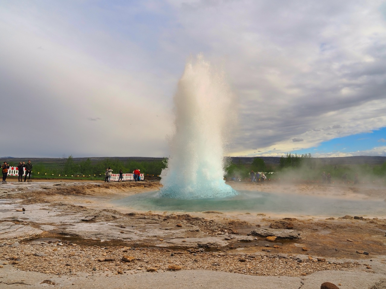 Geyser sequence – 124 Large
